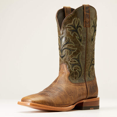 37 Red Cowboy Boots For Men Stock Photos, High-Res Pictures, and