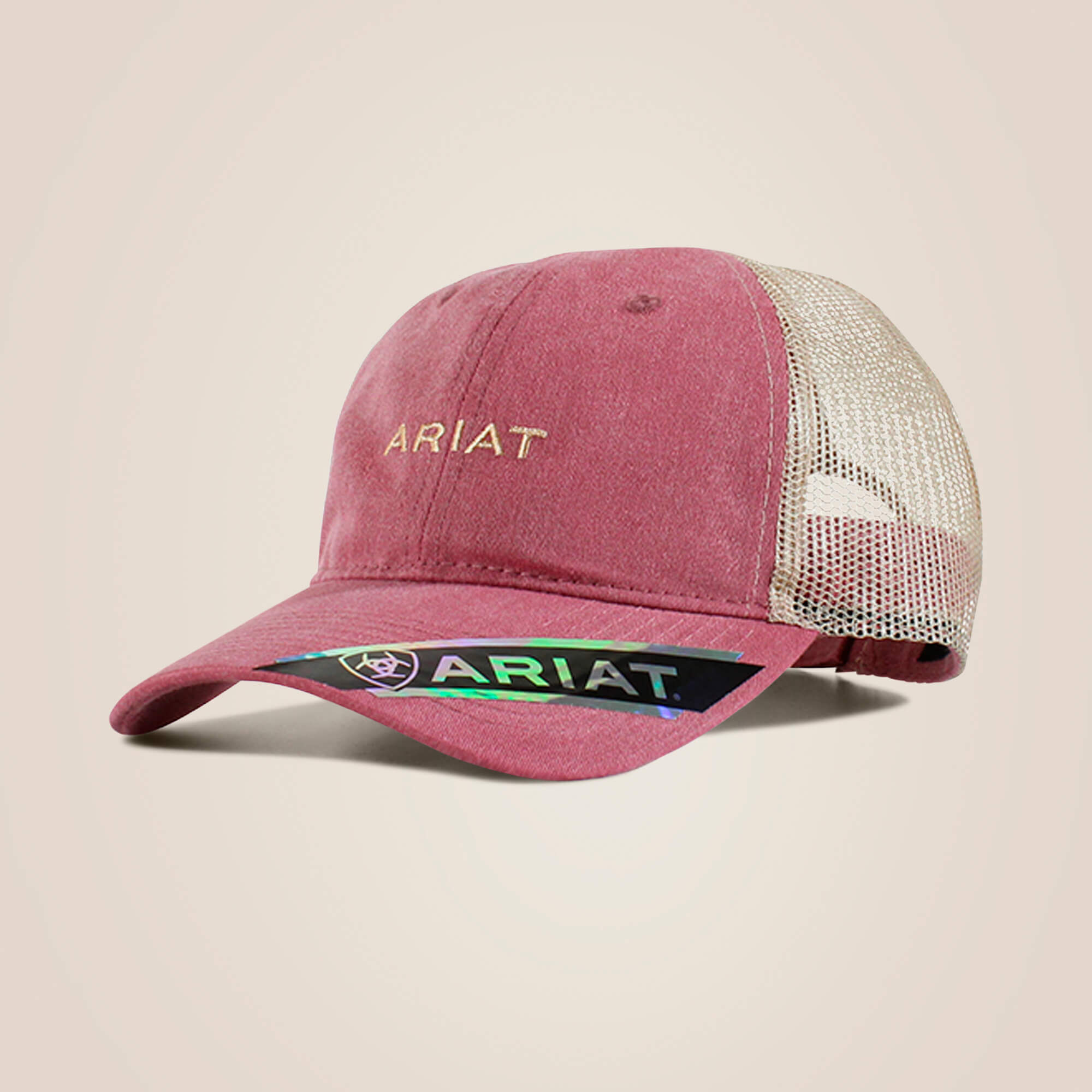 Small logo cap