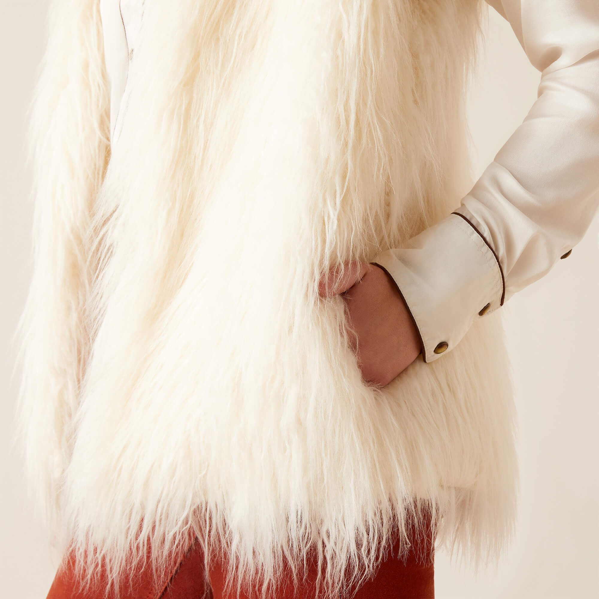 Opulent Faux Fur Cropped Vest - Ivory