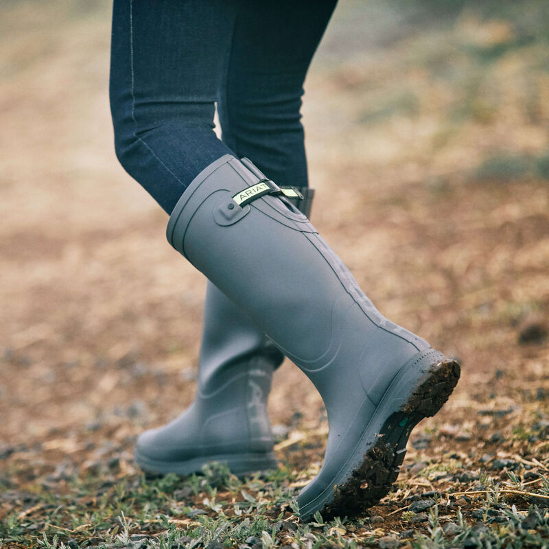 Are Rubber Boots Warm?