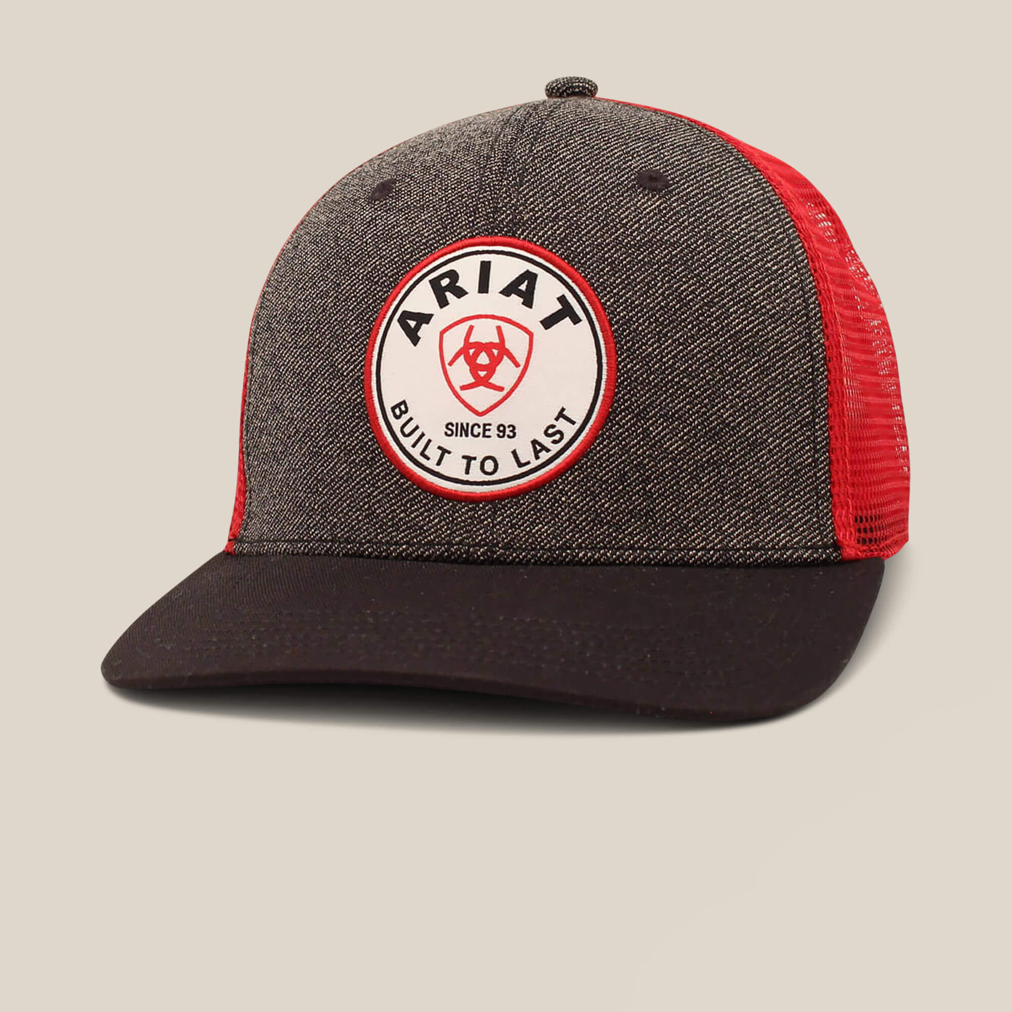 Round logo patch cap